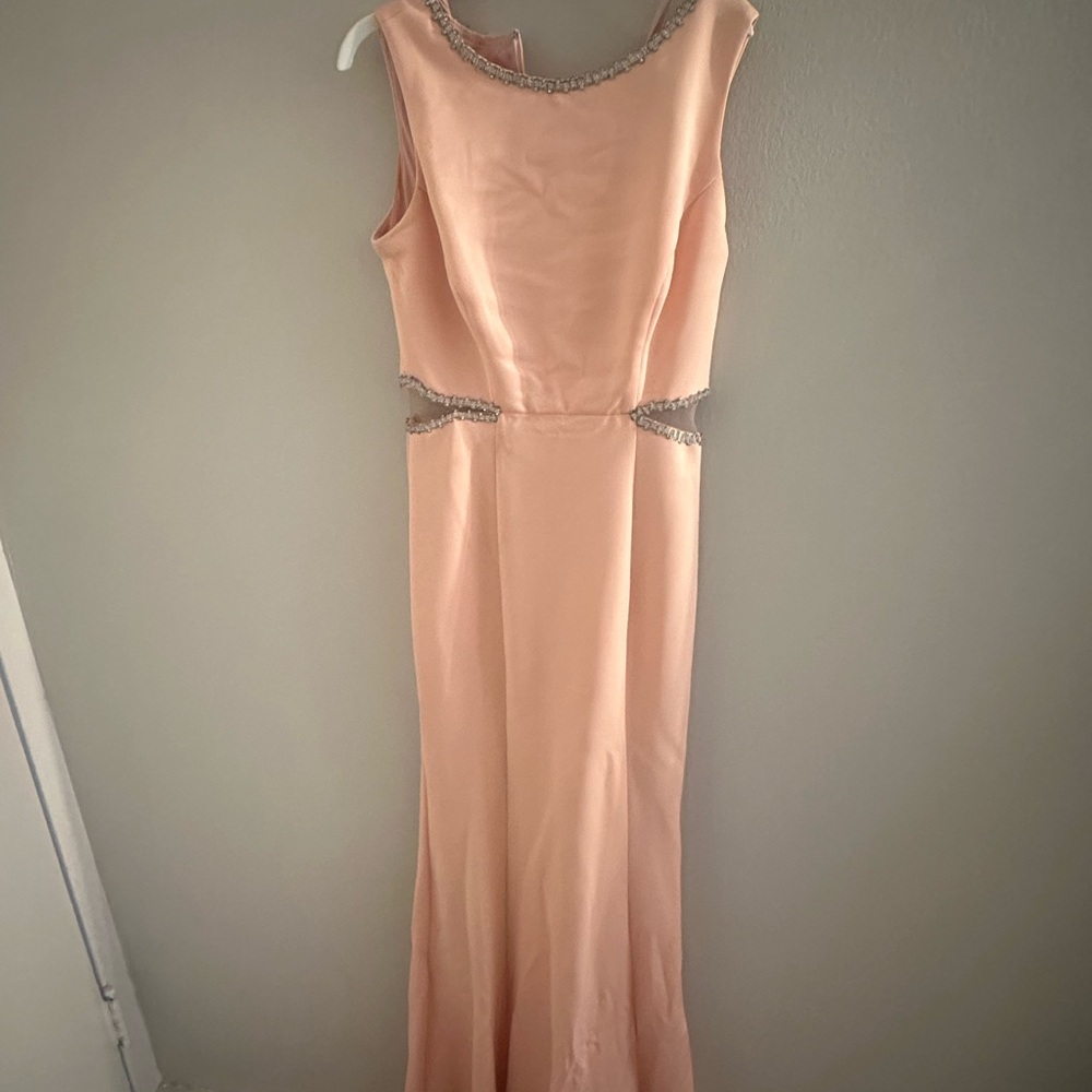 Elegant Peach Sleeveless Dress